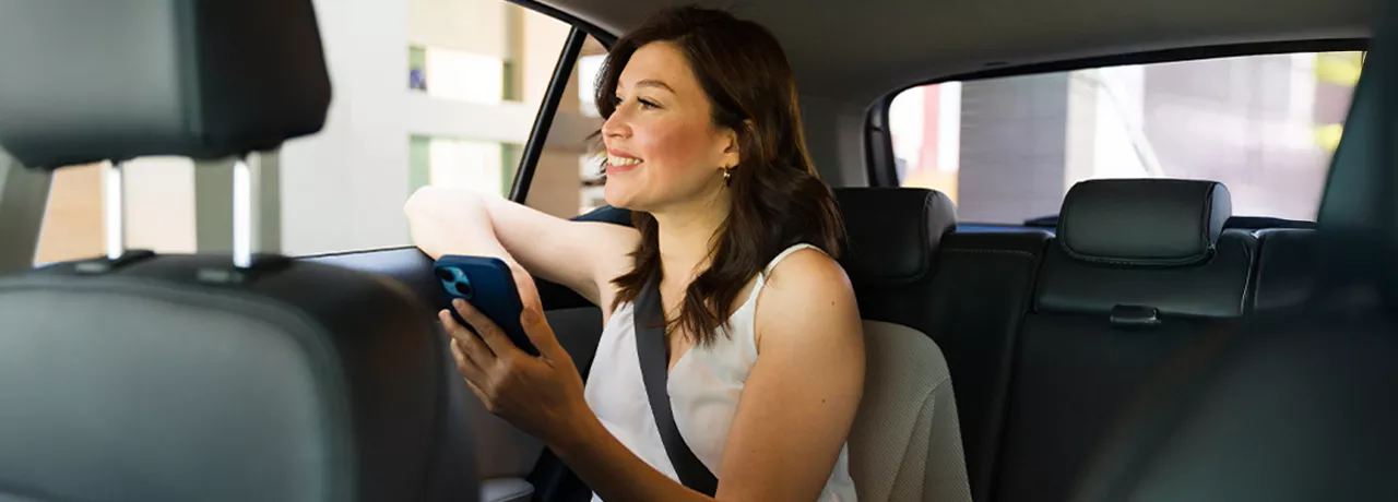 donna-felice-su-uber-con-buoni-acquisto 