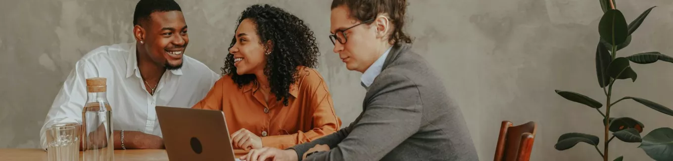 clienti in ufficio a natale 