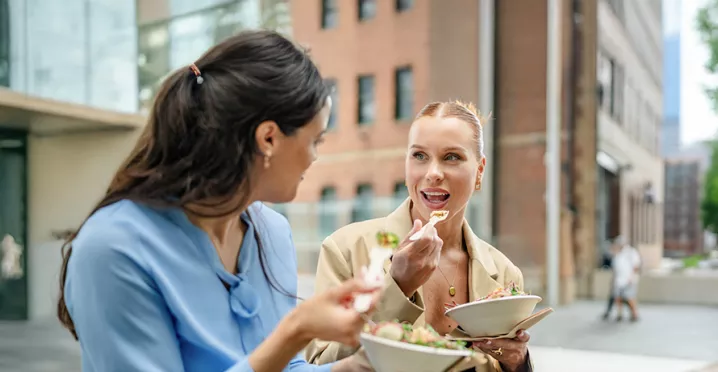 colleghe-a-pranzo-primavera