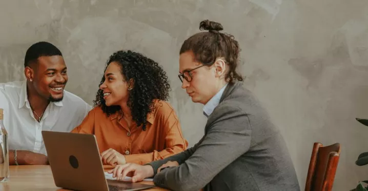 Dipendenti al lavoro, cultura organizzativa positiva