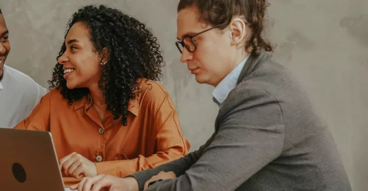 clienti in ufficio a natale