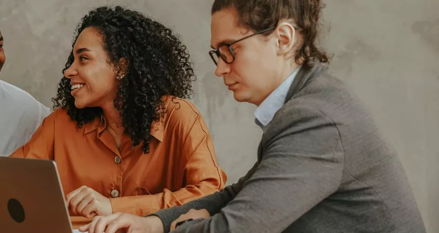 clienti in ufficio a natale