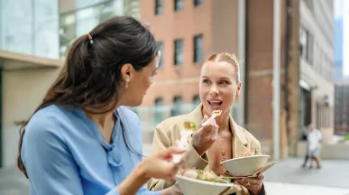 colleghe-a-pranzo-primavera