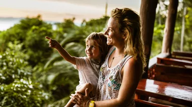 dipendente-felice-grazie-al-premio-di-produzione