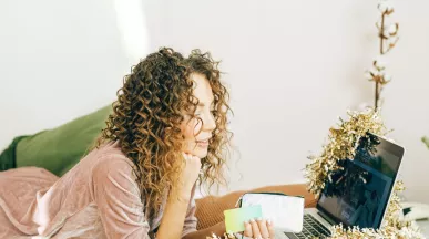 dipendente che utilizza i buoni acquisto